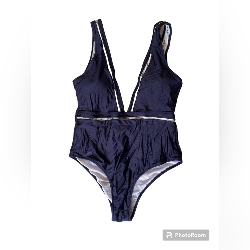 Cupshe Navy one piece swimsuit. Women’s size medium.